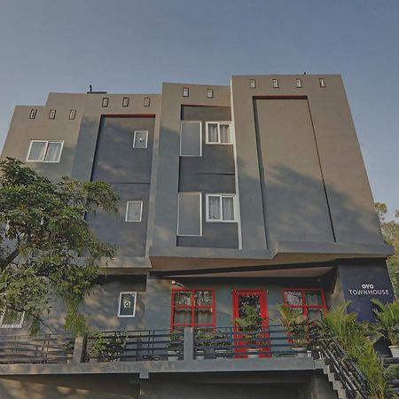 Super Townhouse 139 Ashiyana Smriti Upvan Near Emerald Mall Lucknow Bijnaur エクステリア 写真